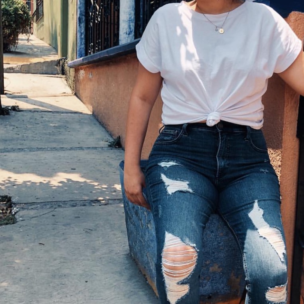 Meet your Posher, April